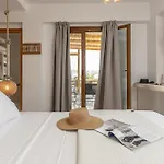 Naxos Beachwalk Plaka ヴィラ Maragkas